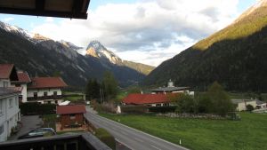 Gasthaus Alpenrose, Pettneu
