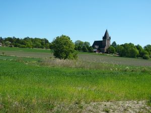 Wenn man diese Kirche sieht, ist der Aussichtspunkt nicht weit.