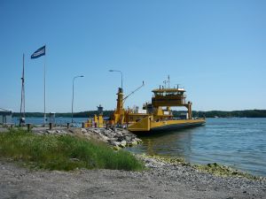 Die verl�ngerte Landstrasse nach Ljuster�.