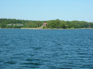 Kleine Insel vor Ljuster�.
