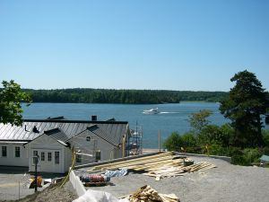 Auf der Nachbarinsel, wo alles privat ist.